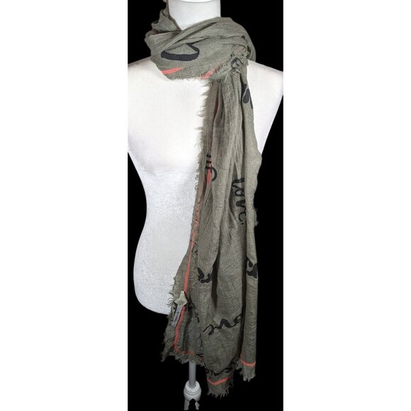 Codello Grey Love Print Scarf With Pink Contrast Stitching - Picture 3 of 9